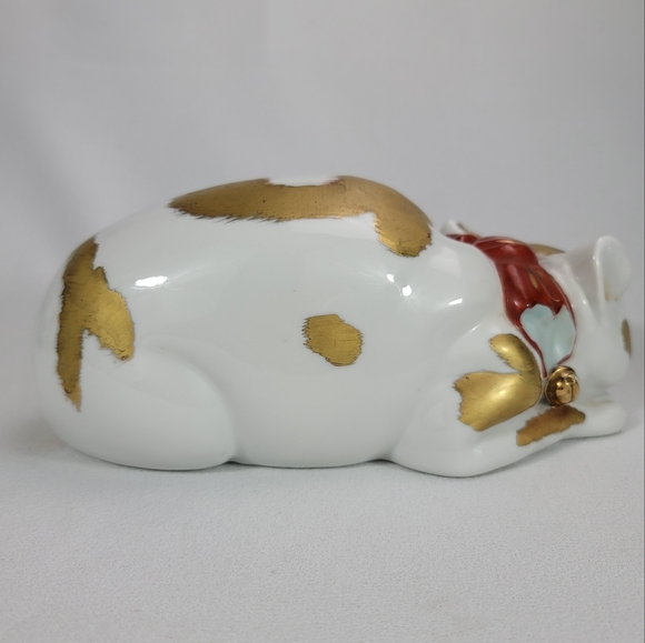 Japanese Porcelain Sleeping Cat Figure - Picture 4 of 13